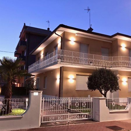 Exclusive Home Misano Adriatico Bagian luar foto